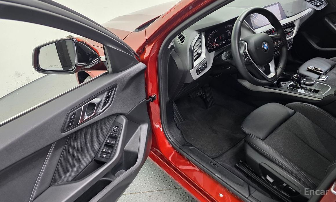 2021 BMW 1 серии III (F40) 118d Joy с пробегом 89 930 км