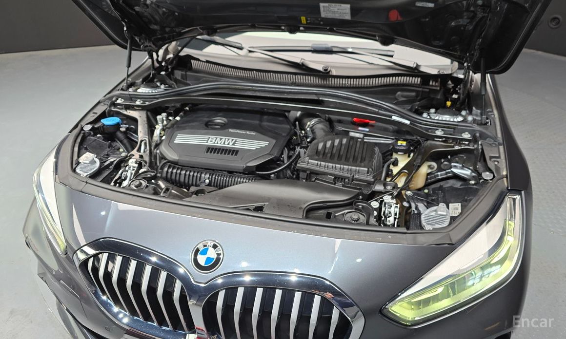 2021 BMW 1 серии III (F40) 120i M Sports с пробегом 79 633 км
