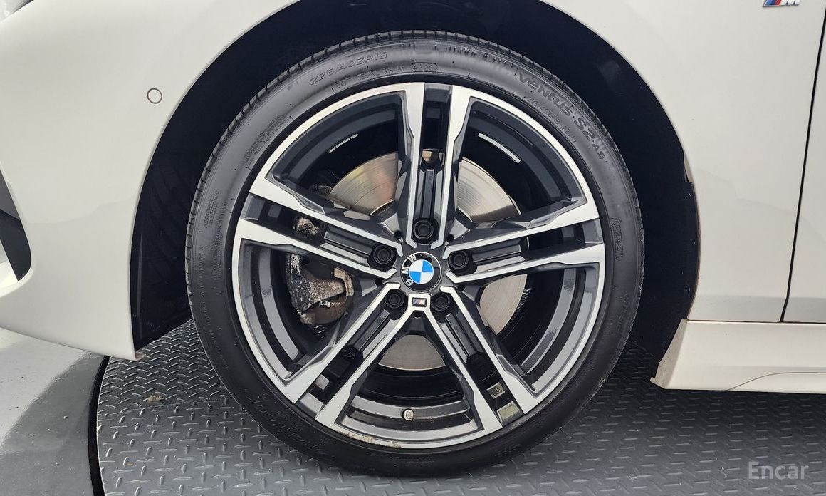2022 BMW 1 серии III (F40) 120i M Sports с пробегом 43 403 км