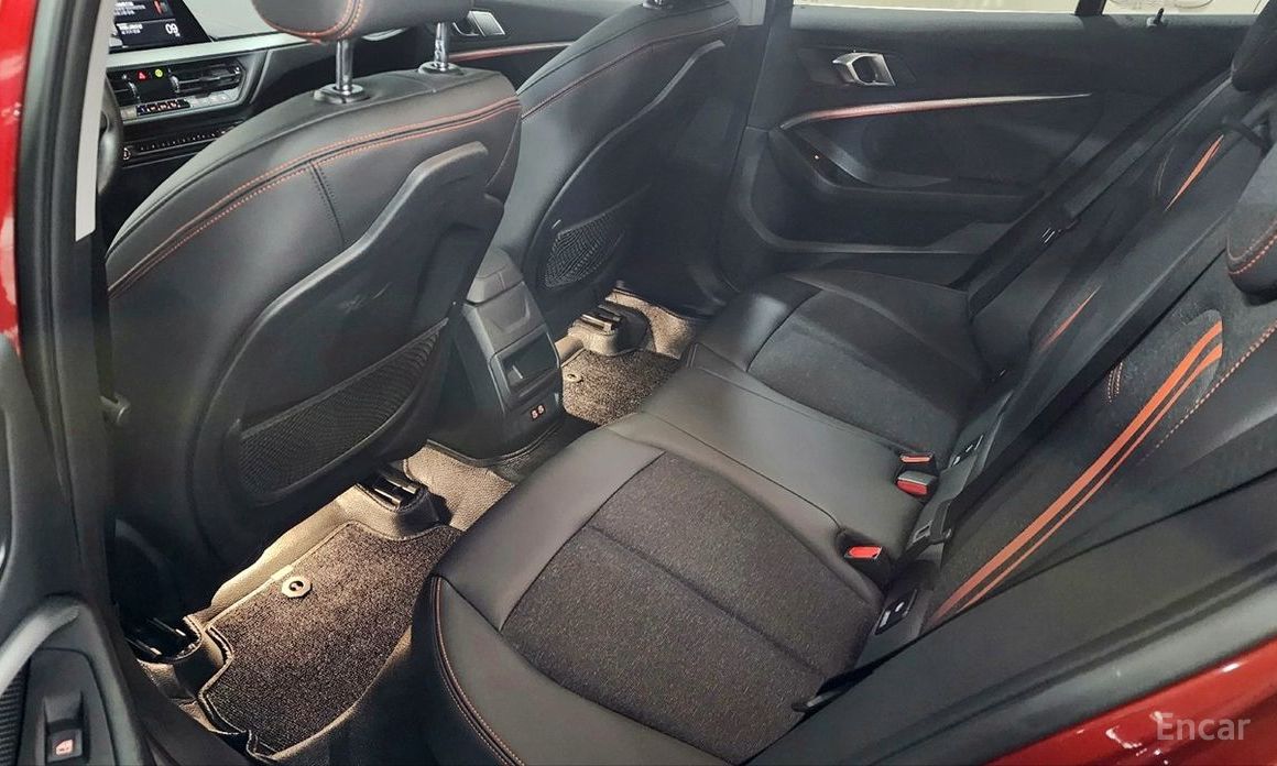 2021 BMW 1 серии III (F40) 118d Sport с пробегом 72 060 км