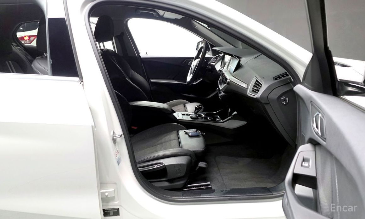 2020 BMW 1 серии III (F40) 118d Joy с пробегом 101 028 км