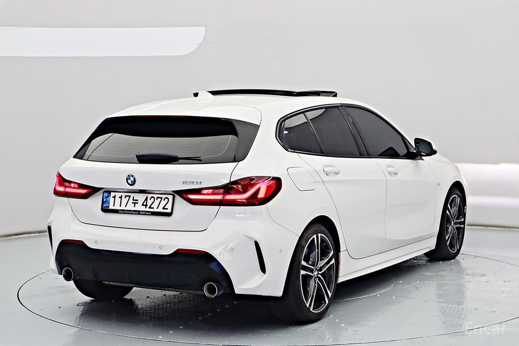2022 BMW 1 серии III (F40) 120i M Sports с пробегом 54 542 км