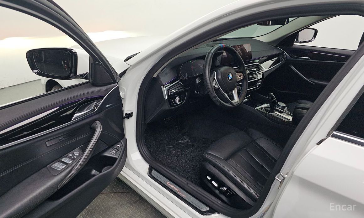 2020 BMW 5 серии VII (G30/G31) 530e Luxury с пробегом 85 169 км