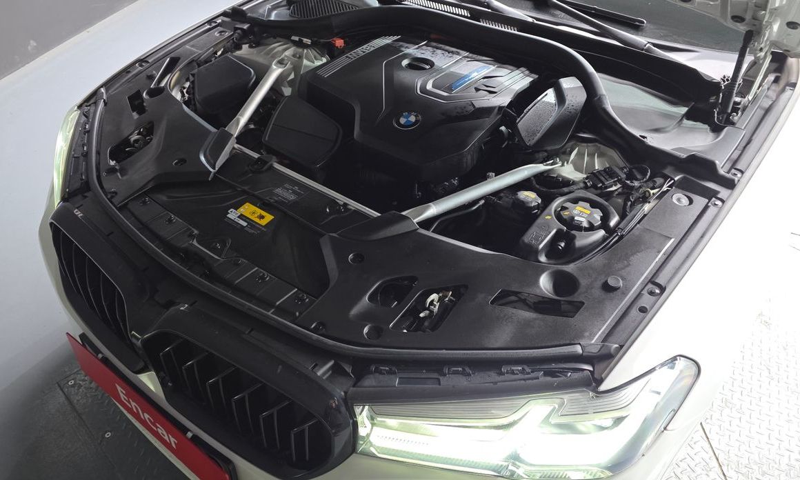 2020 BMW 5 серии VII (G30/G31) 530e M Sport с пробегом 93 057 км
