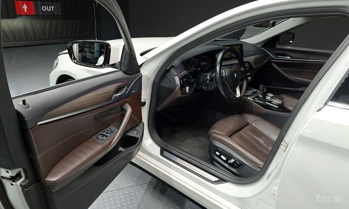 2018 BMW 5 серии VII (G30/G31) 520d Luxury Plus с пробегом 131 644 км