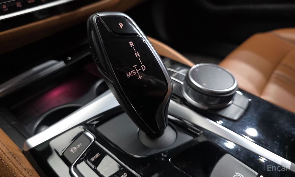 2018 BMW 5 серии VII (G30/G31) 520d Luxury Special Edition с пробегом 96 555 км