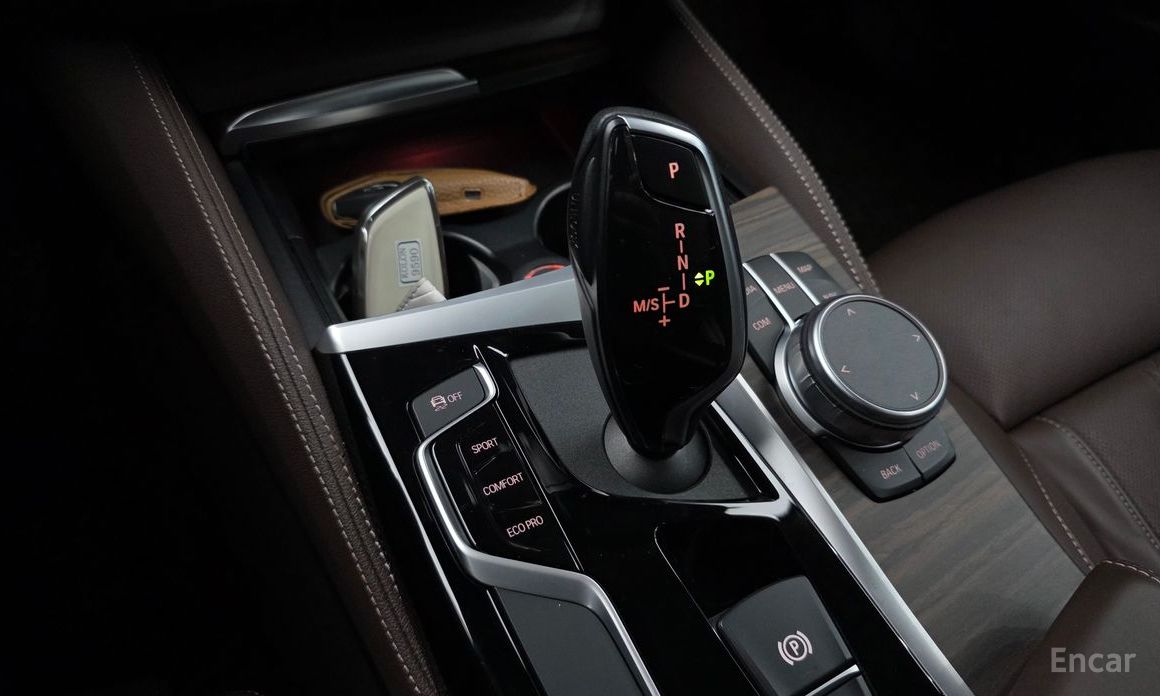 2020 BMW 5 серии VII (G30/G31) 520d Luxury Plus с пробегом 76 676 км