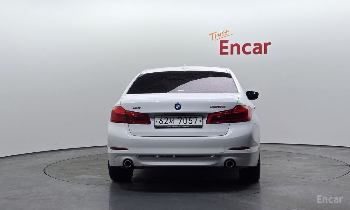 2018 BMW 5 серии VII (G30/G31) 520d xDrive Luxury Plus с пробегом 98 335 км