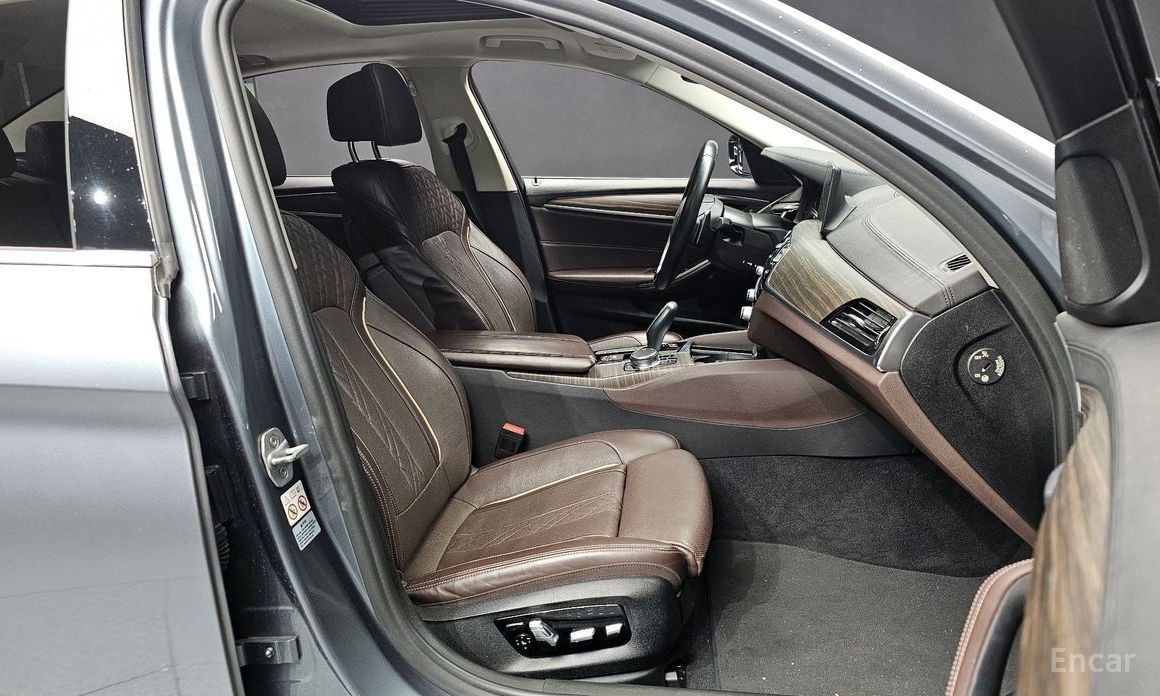 2019 BMW 5 серии VII (G30/G31) 520d Luxury Plus с пробегом 120 110 км