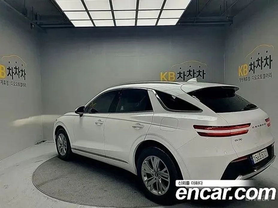 2022 Genesis GV70 I 2.2 Diesel 2WD с пробегом 35 067 км