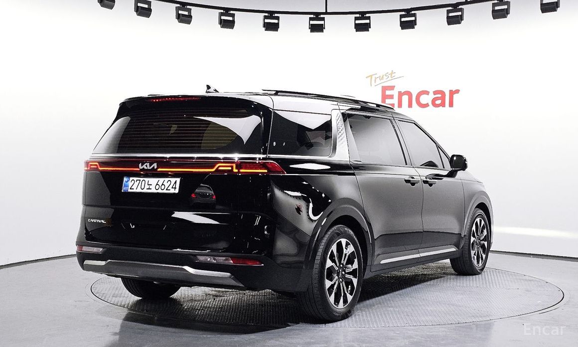 2022 Kia Carnival IV 9-Seater Signature с пробегом 60 723 км