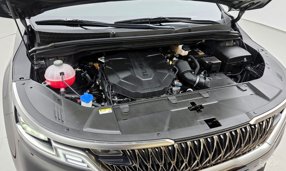 2023 Kia Carnival IV 9-Seater Noblesse с пробегом 12 662 км