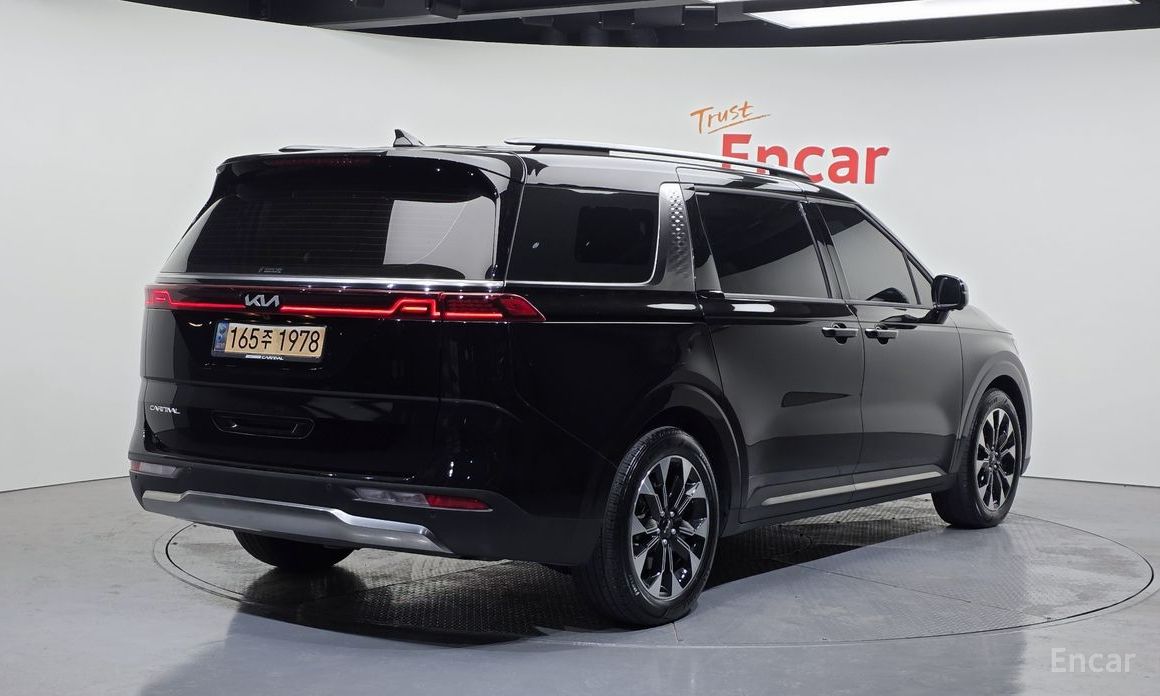 2023 Kia Carnival IV 9-Seater Noblesse с пробегом 46 109 км