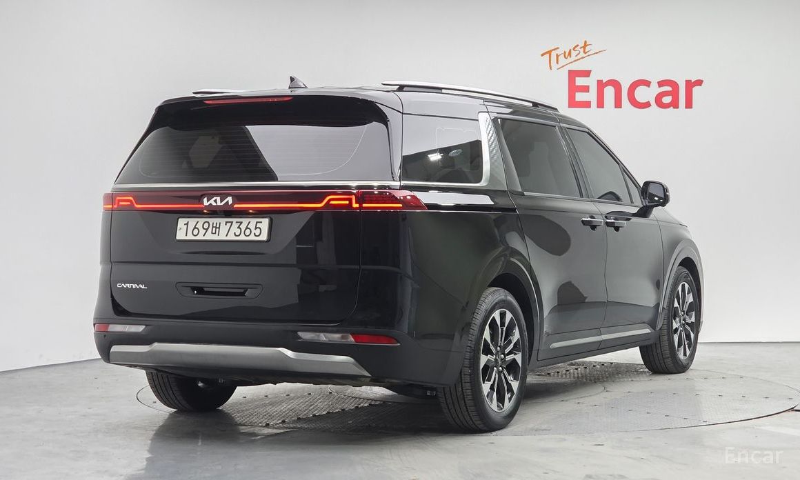 2023 Kia Carnival IV 9-Seater Signature с пробегом 75 673 км