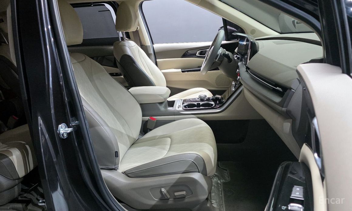 2022 Kia Carnival IV 9-Seater Noblesse с пробегом 68 666 км