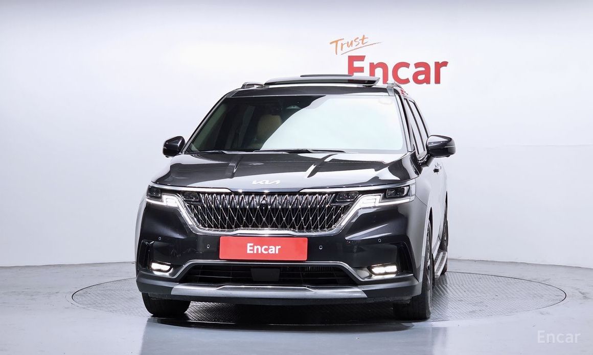 2023 Kia Carnival IV 9-Seater Signature с пробегом 13 584 км