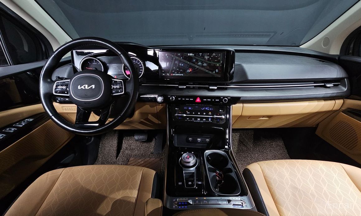 2021 Kia Carnival IV 9-Seater Noblesse с пробегом 48 266 км