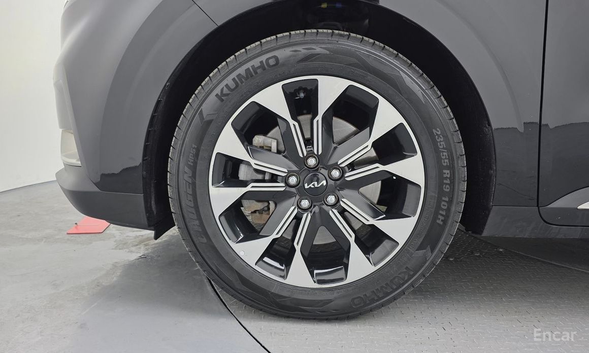 2023 Kia Carnival IV 9-Seater Signature с пробегом 75 673 км