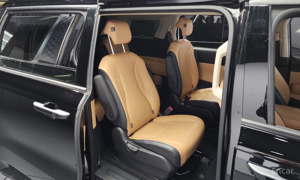 2023 Kia Carnival IV 9-Seater Noblesse с пробегом 55 482 км