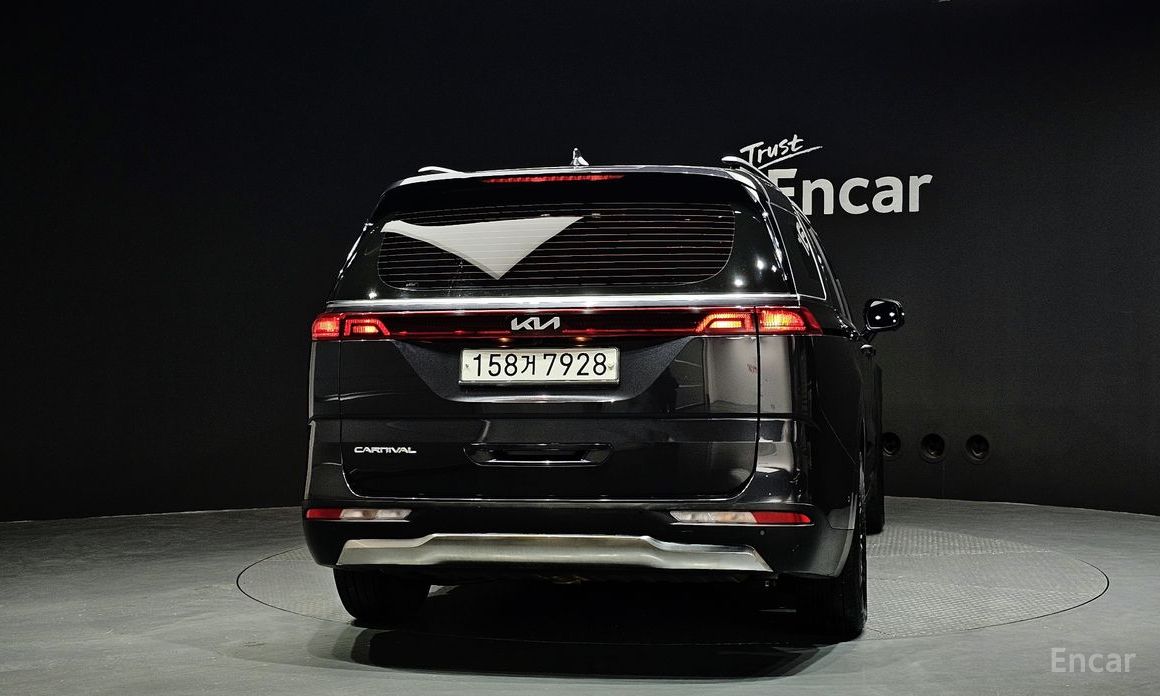 2022 Kia Carnival IV 9-Seater Signature с пробегом 33 321 км