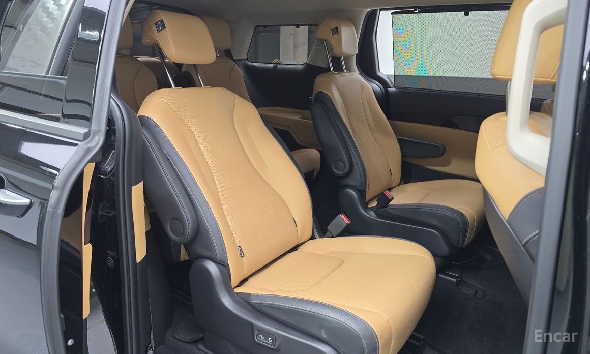 2023 Kia Carnival IV 9-Seater Signature с пробегом 75 673 км