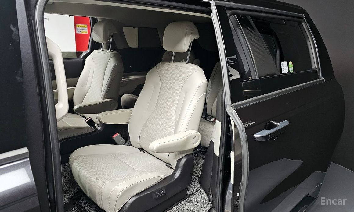 2022 Kia Carnival IV 9-Seater Signature с пробегом 33 321 км