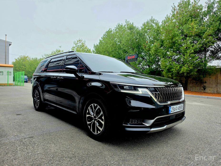 2023 Kia Carnival IV 9-Seater Noblesse с пробегом 24 355 км