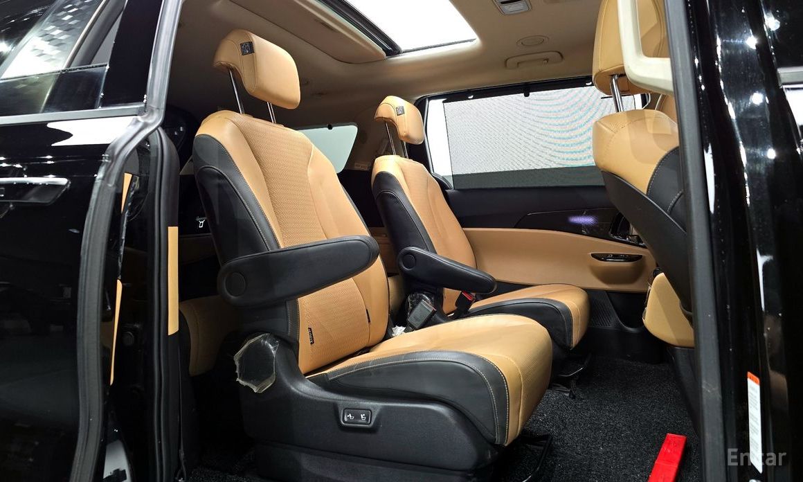 2023 Kia Carnival IV 9-Seater Signature с пробегом 79 964 км