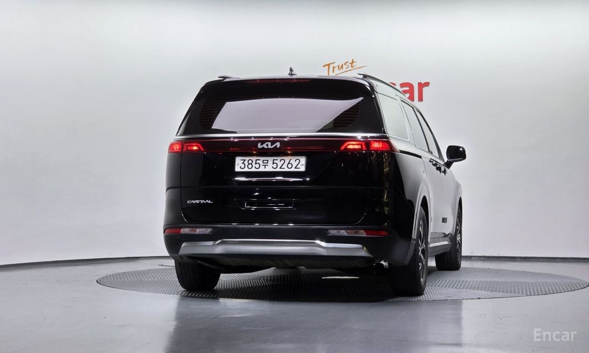 2023 Kia Carnival IV 9-Seater Noblesse с пробегом 71 402 км