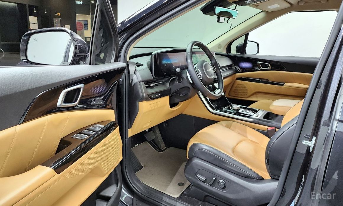 2023 Kia Carnival IV 9-Seater Signature с пробегом 29 418 км