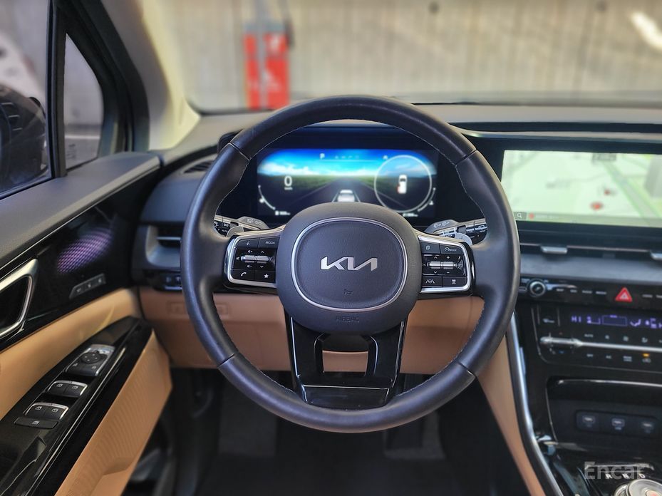 2023 Kia Carnival IV 9-Seater Signature с пробегом 61 294 км