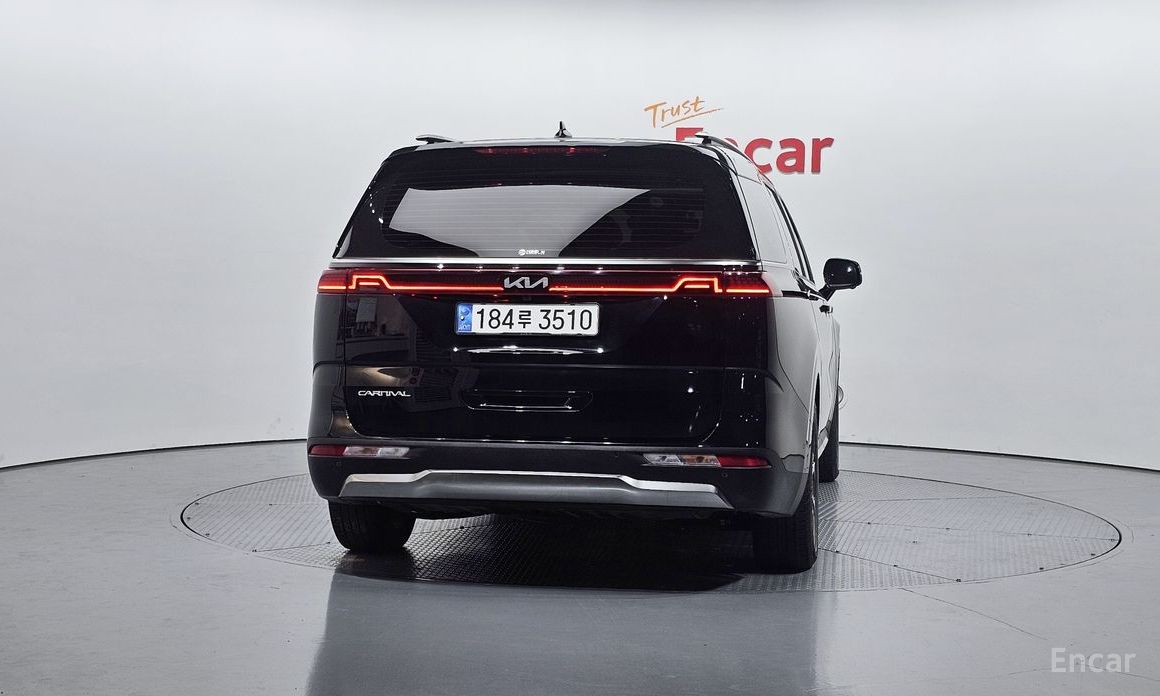 2022 Kia Carnival IV 9-Seater Signature с пробегом 95 644 км