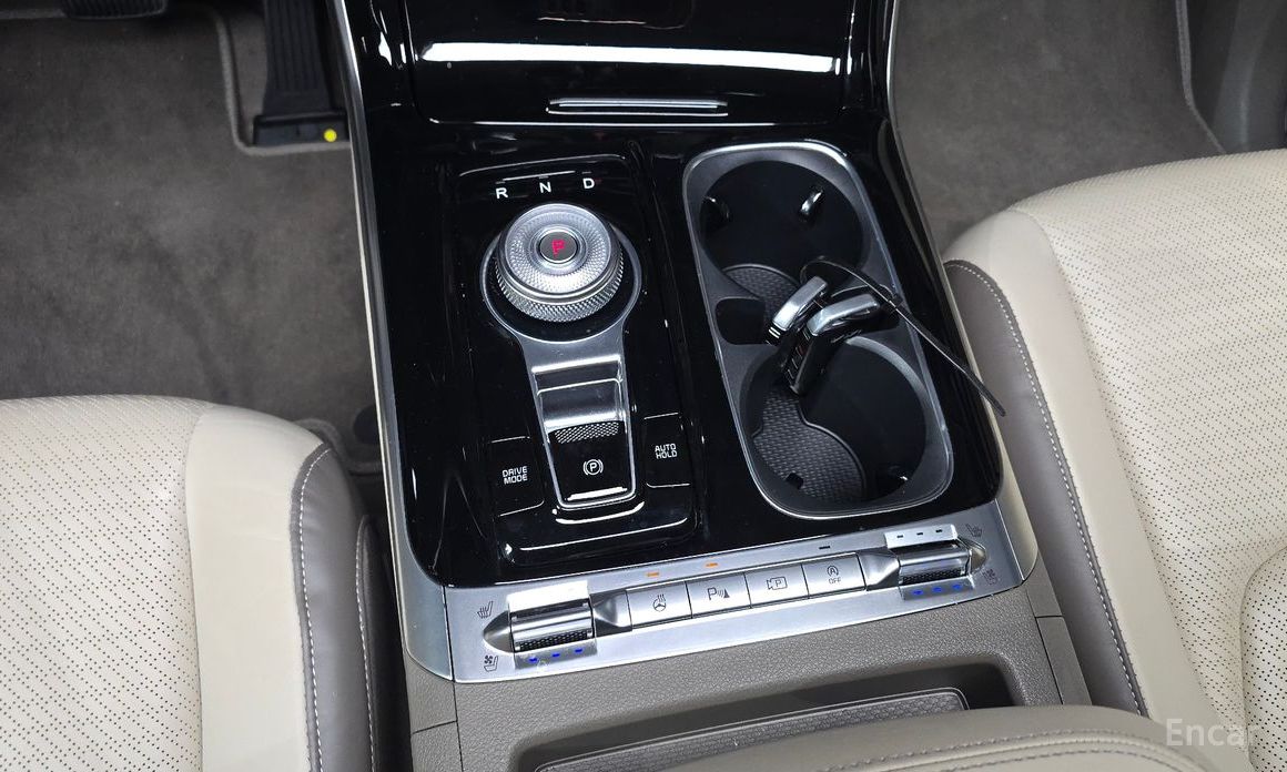 2023 Kia Carnival IV 9-Seater Signature с пробегом 40 292 км