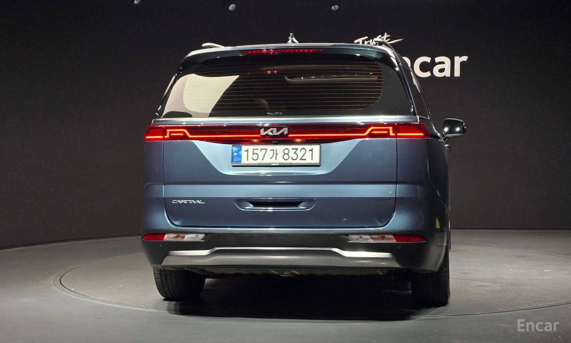 2022 Kia Carnival IV 9-Seater Signature с пробегом 38 209 км