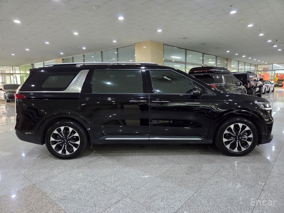 2023 Kia Carnival IV 9-Seater Signature с пробегом 84 120 км