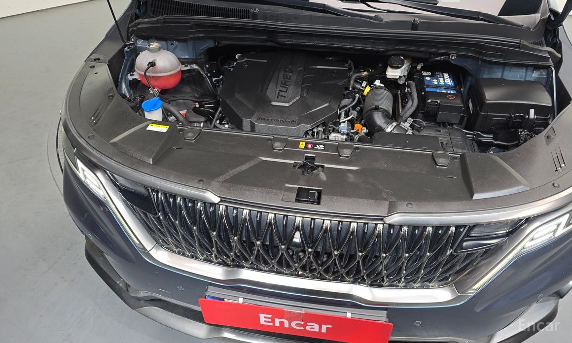 2023 Kia Carnival IV 9-Seater Signature с пробегом 120 535 км