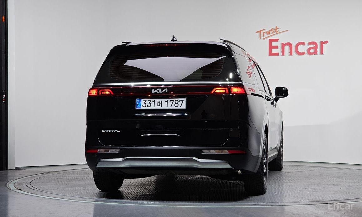 2023 Kia Carnival IV 9-Seater Noblesse с пробегом 27 500 км