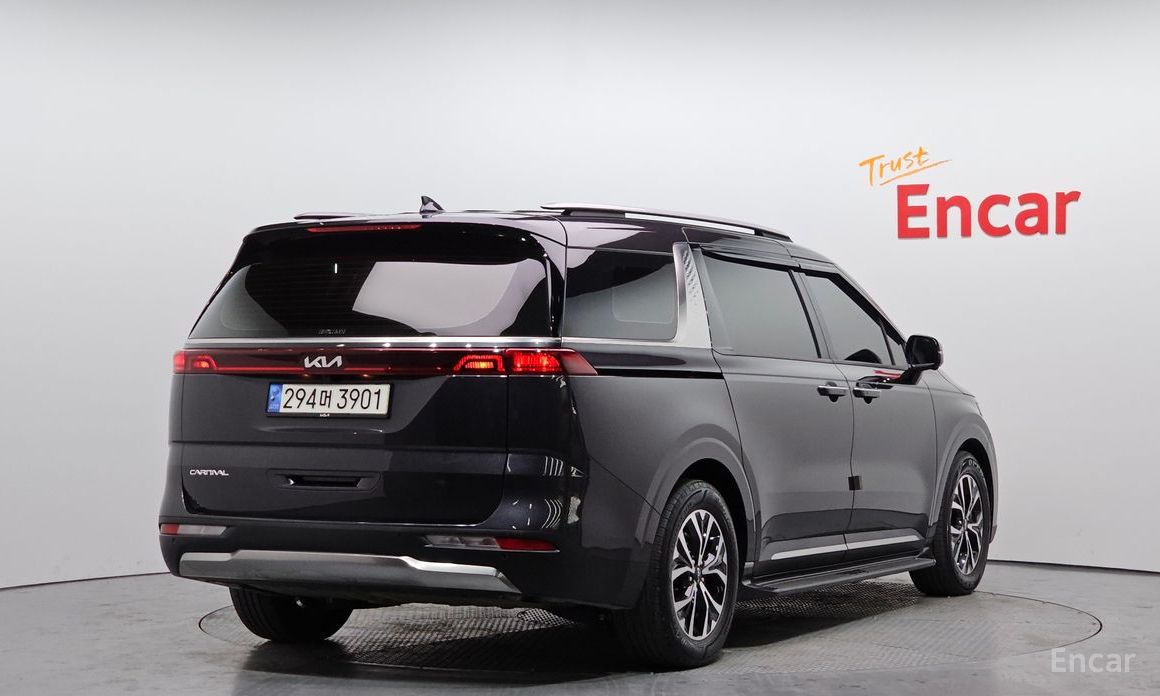 2023 Kia Carnival IV 9-Seater Noblesse с пробегом 45 289 км