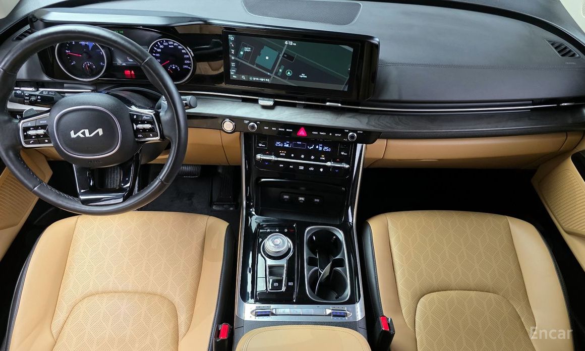 2023 Kia Carnival IV 9-Seater Noblesse с пробегом 85 403 км