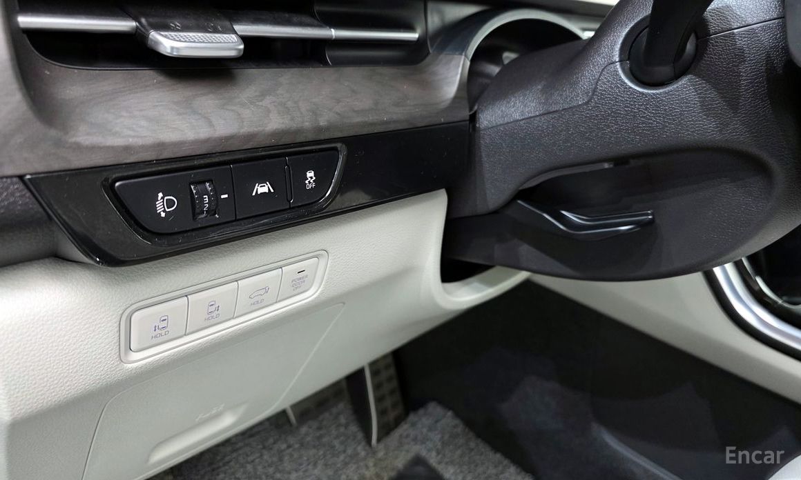 2023 Kia Carnival IV 9-Seater Signature с пробегом 20 567 км