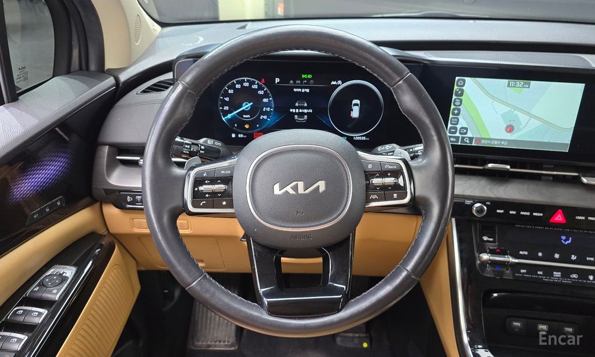 2023 Kia Carnival IV 9-Seater Signature с пробегом 120 535 км