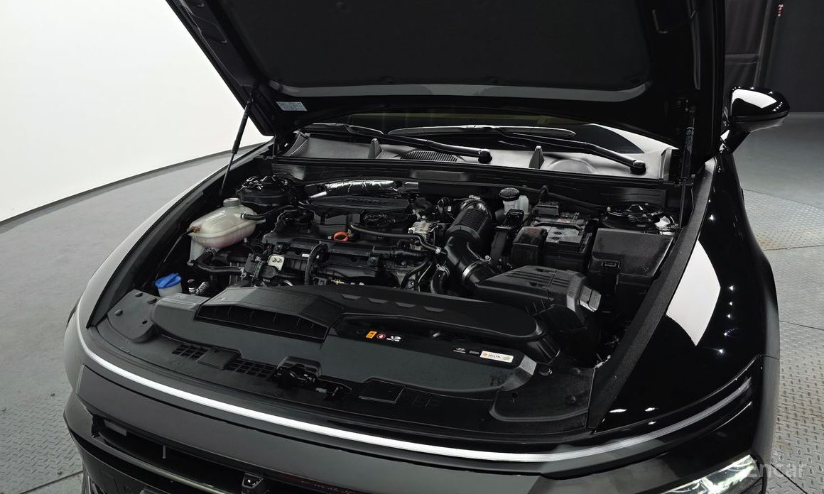 2025 Hyundai Sonata VIII (DN8) Рестайлинг 1.6 Turbo Inspiration с пробегом 7 788 км
