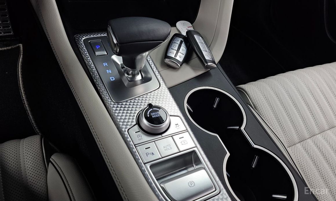 2022 Genesis G70 I Рестайлинг Gasoline 2.0T 4WD с пробегом 17 582 км