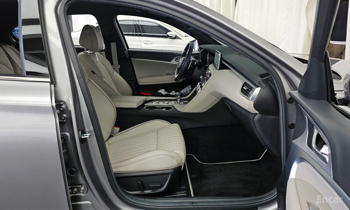 2022 Genesis G70 I Рестайлинг Gasoline 2.0T 4WD с пробегом 17 582 км