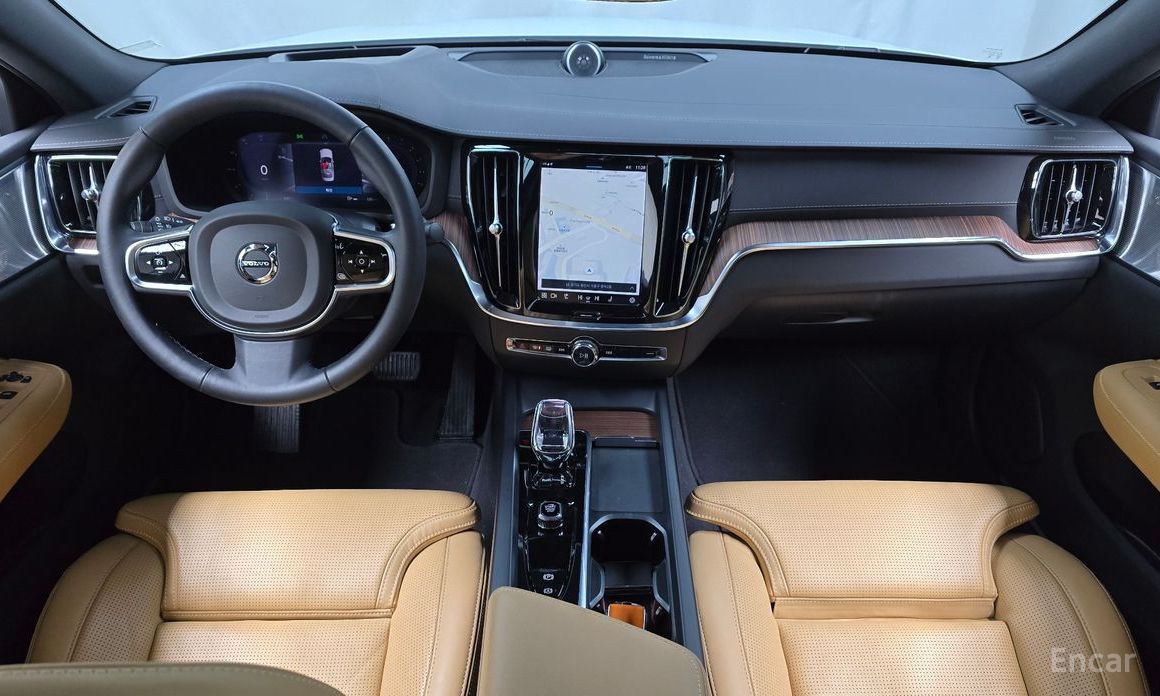 2023 Volvo S60 III B5 Ultimate Bright с пробегом 23 612 км