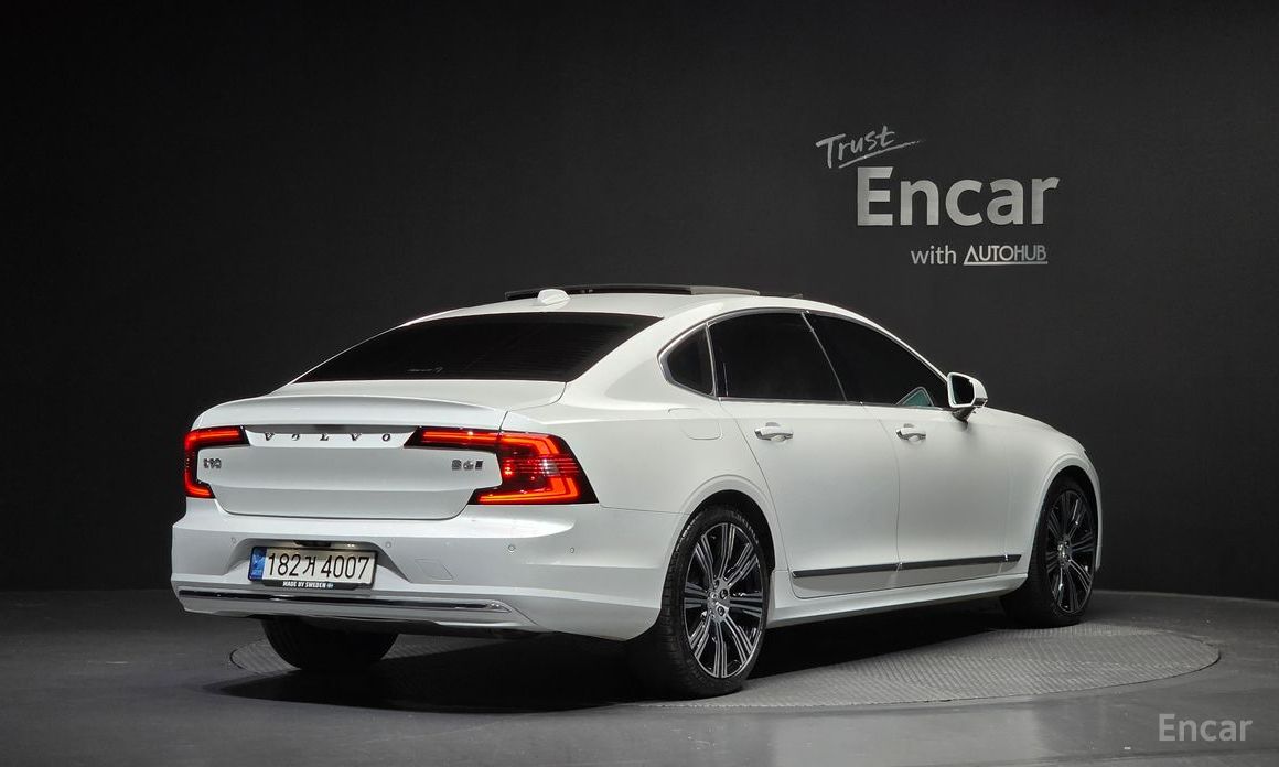 2022 Volvo S90 II Рестайлинг B6 AWD Inscription с пробегом 60 833 км
