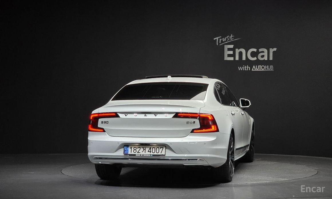 2022 Volvo S90 II Рестайлинг B6 AWD Inscription с пробегом 60 833 км