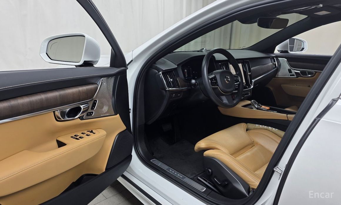2022 Volvo S90 II Рестайлинг B6 AWD Inscription с пробегом 60 833 км