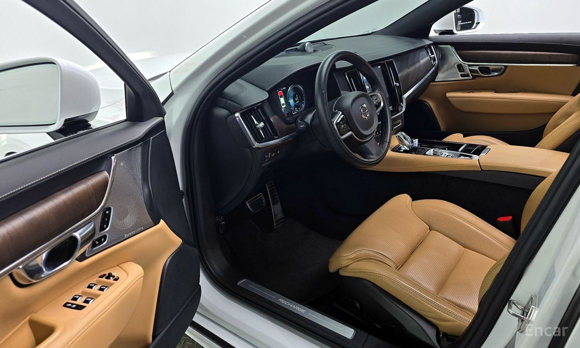 2021 Volvo S90 II Рестайлинг T8 AWD Inscription с пробегом 81 287 км