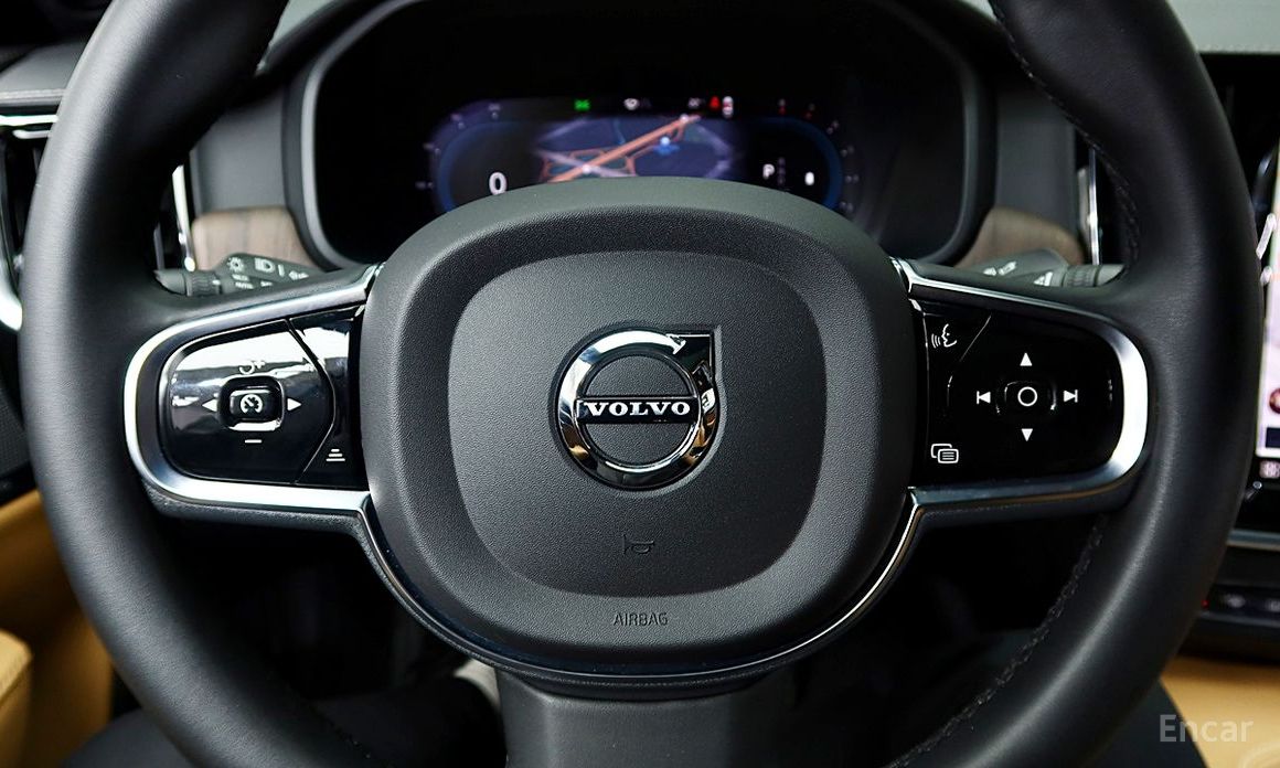 2022 Volvo S90 II Рестайлинг B6 AWD Ultimate Bright с пробегом 64 163 км